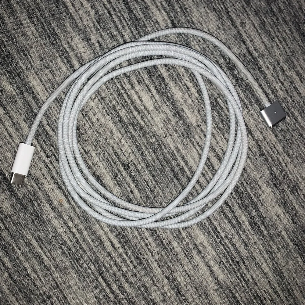 Apple MacBook USB-C to MagSafe 3 Cable (2 m) - Silver